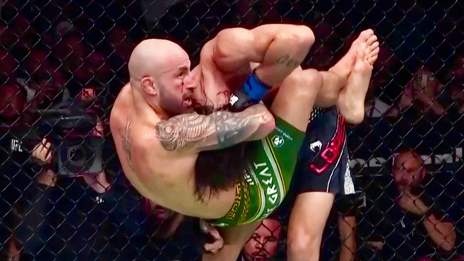 Alexander Volkanovski Beats Diego Lopes at UFC 325