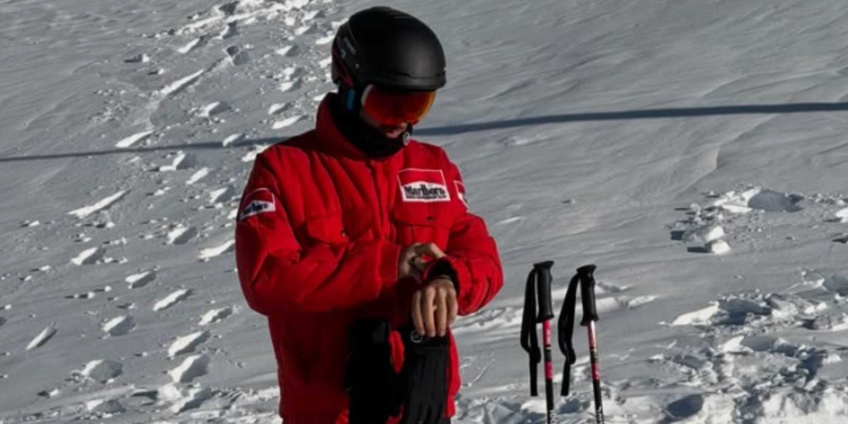 Pierre Gasly skiing