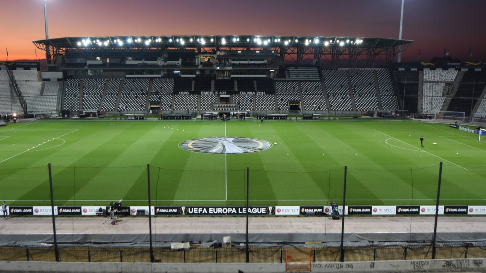 7 PAOK Fans Killed When Travelling to Europa League Game in Fatal Crash
