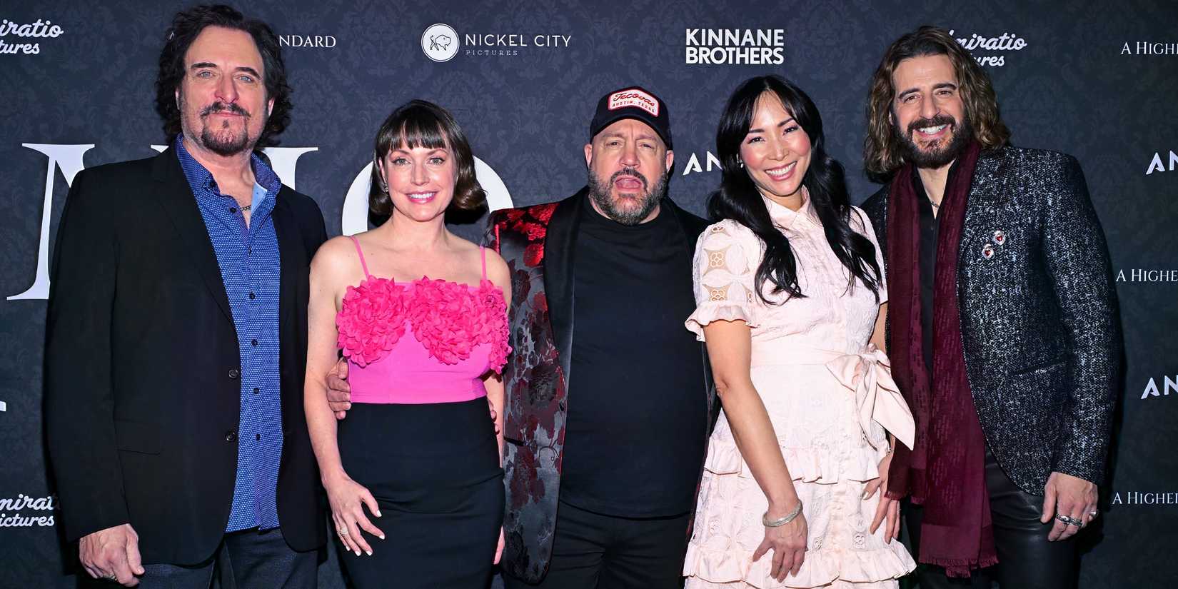 Kevin James (centre) at the premier of the Solo Mio film