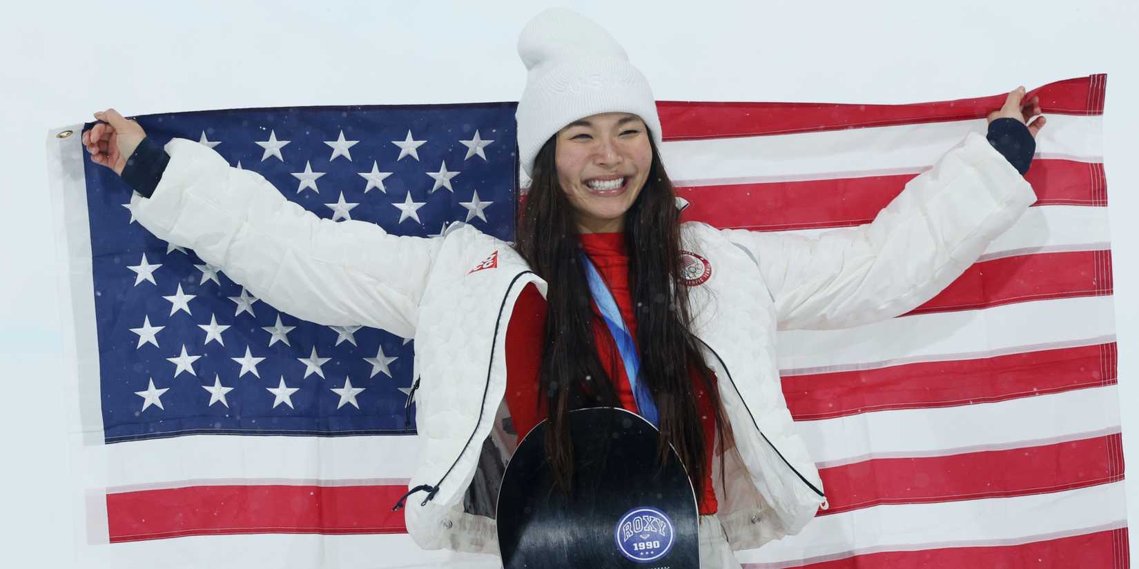 Chloe Kim of the United States celebrates her silver medal in the women's halfpipe final during the Milano Cortina 2026 Olympic Winter Games
