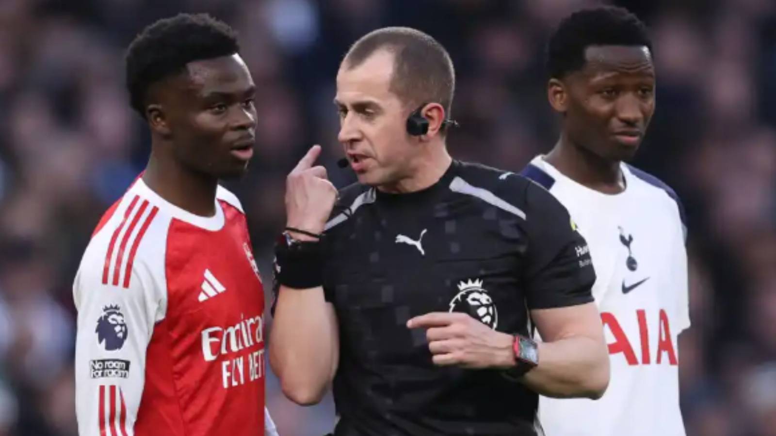 Tottenham 1-4 Arsenal: Ex-PL Ref Demands Answers From PGMOL After 'Unacceptable' Scenes - GiveMeSport