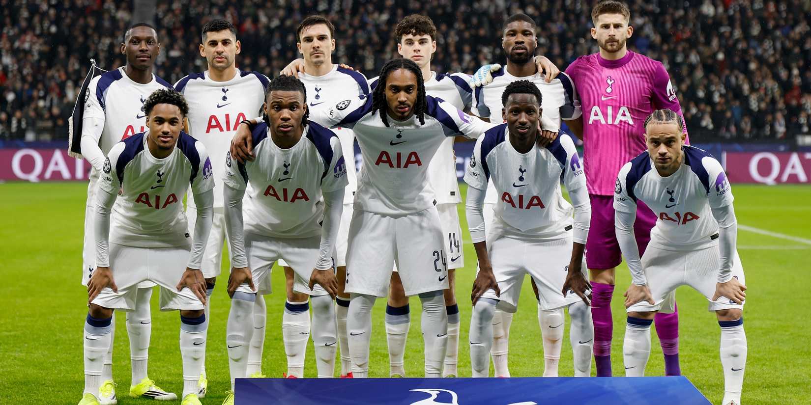 Tottenham players line up for squad photo
