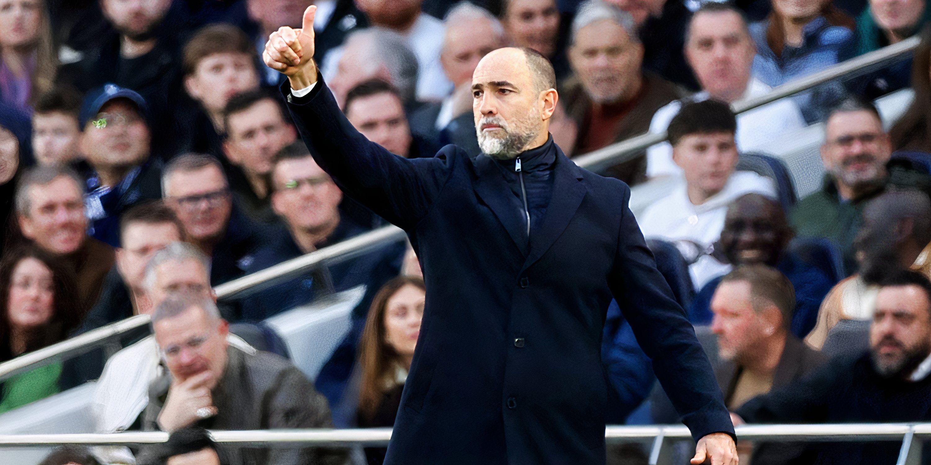 Igor Tudor gives a thumbs up to the Tottenham players
