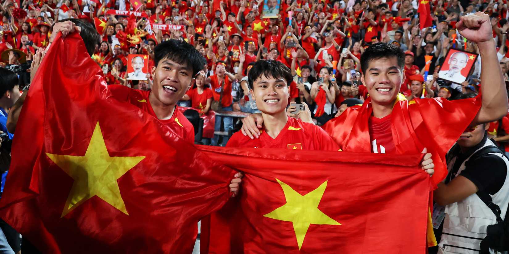 Vietnam footballers