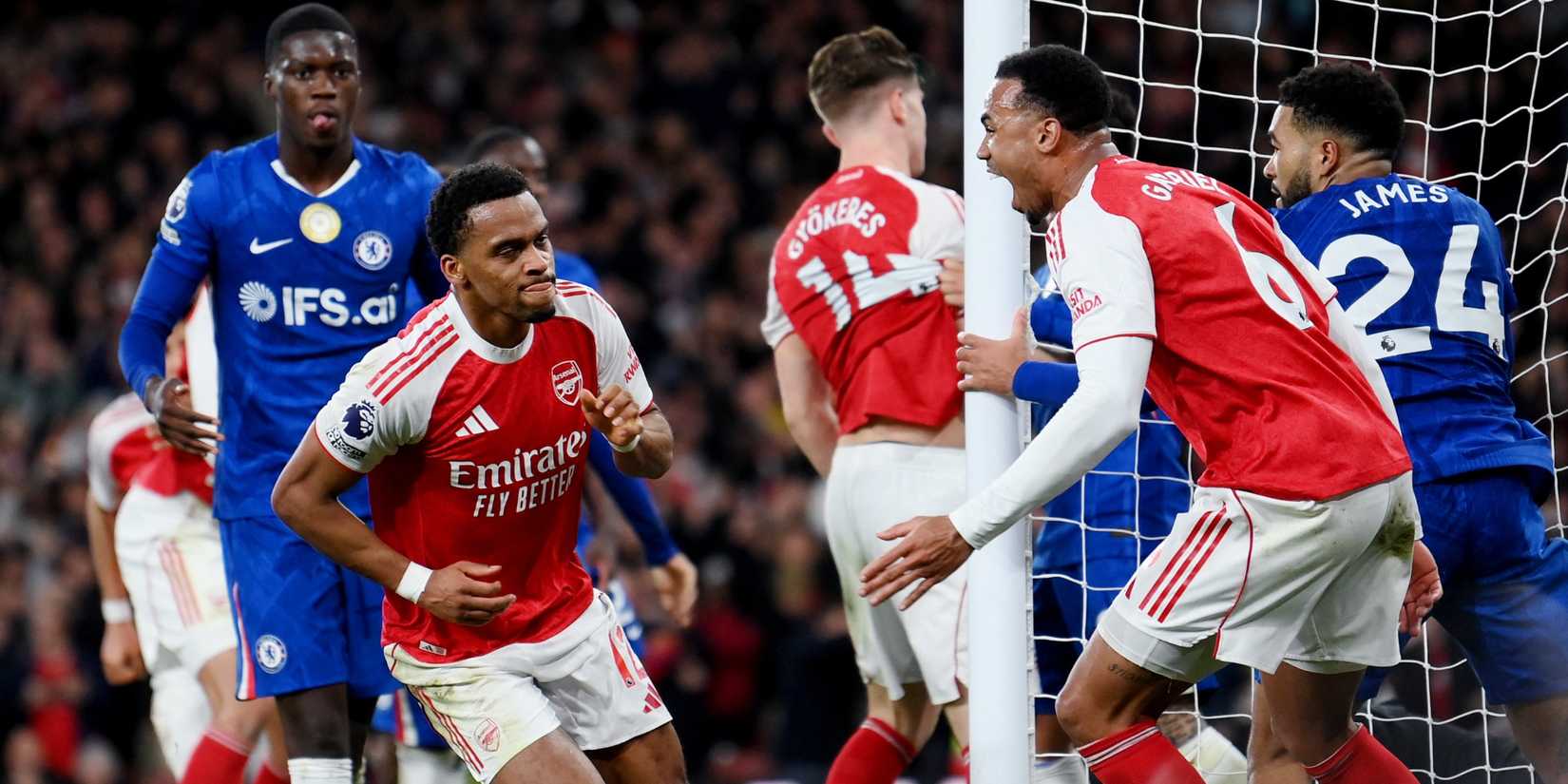 Jurrien Timber celebrates his winner in Arsenal 2-1 Chelsea