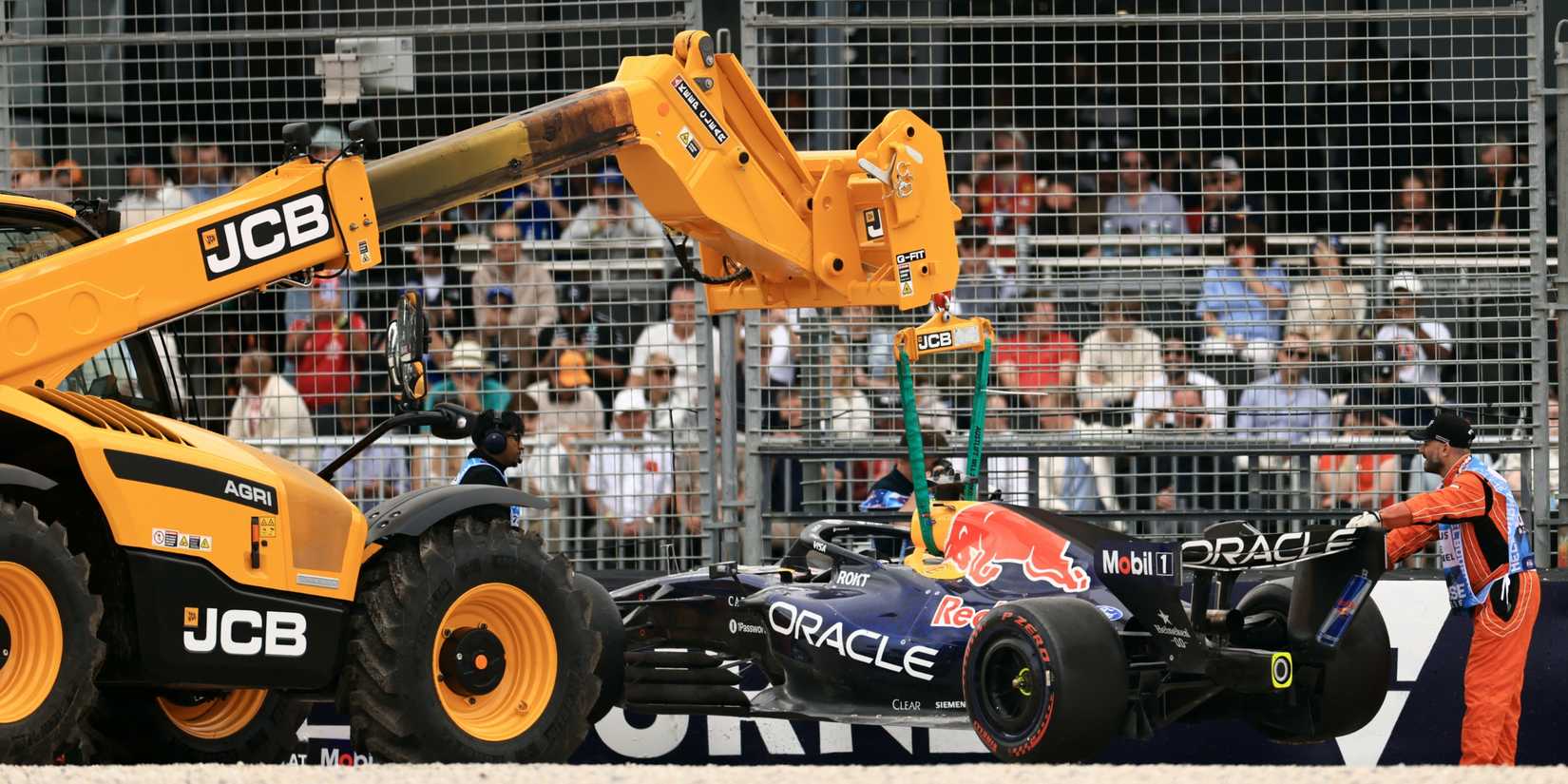 Max Verstappen crash