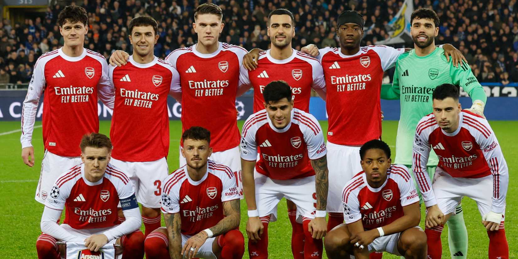 Arsenal players pose for a team group photo