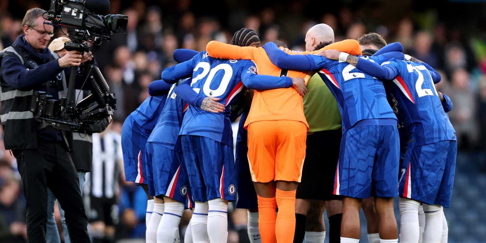 Keith Hackett Posts Strong Tweet After Referee Caught in Chelsea Huddle ...