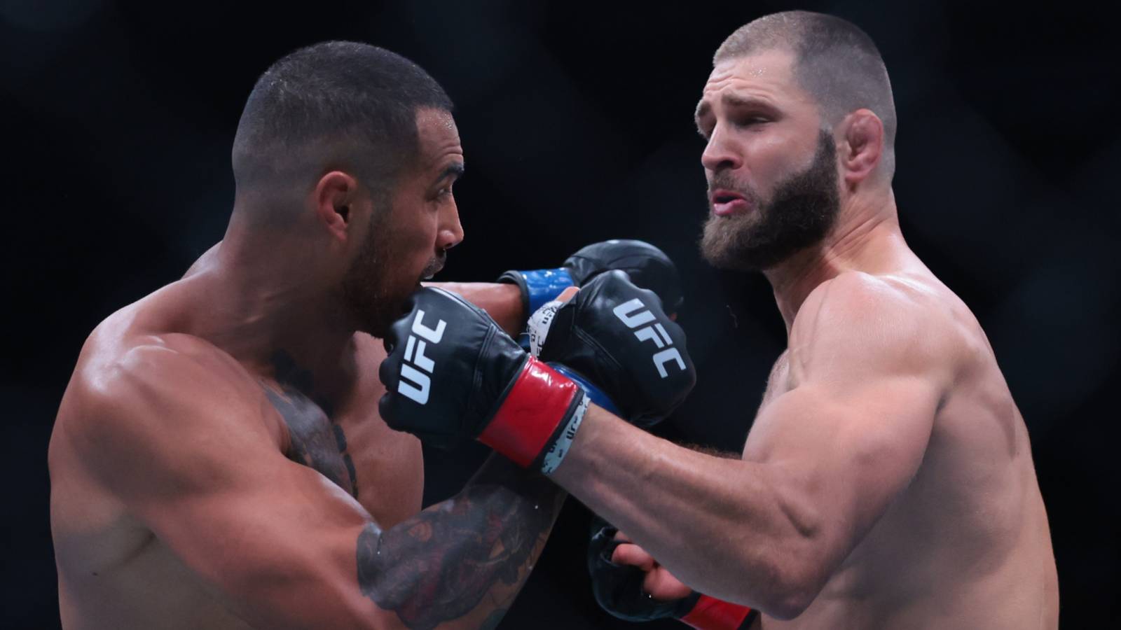 UFC 327: Doctor Breaks Down Carlos Ulberg's Gruesome Knee Injury