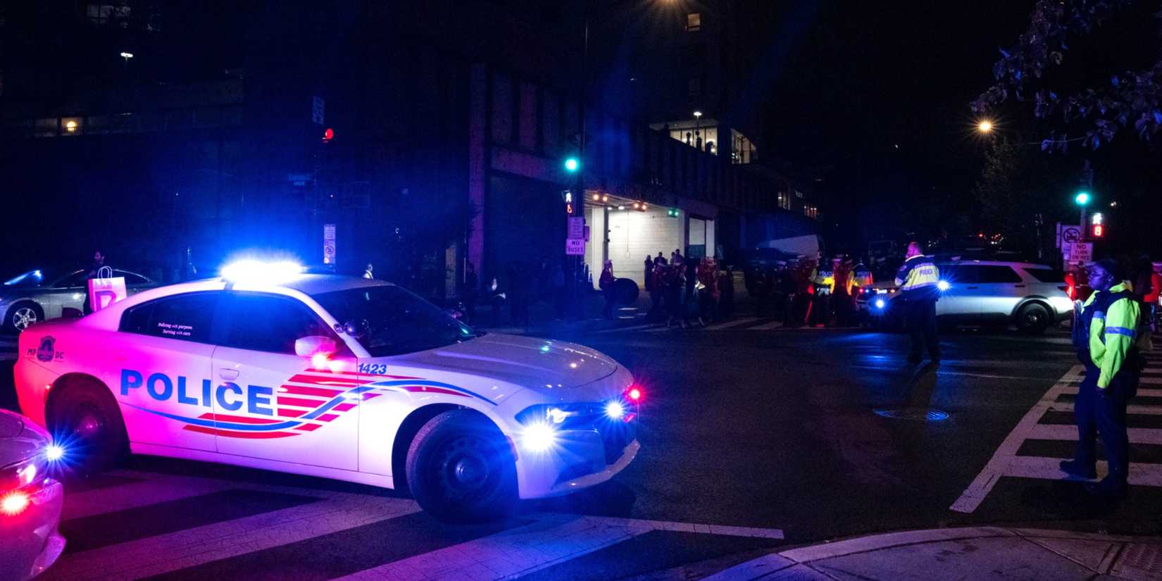 Police outside White House dinner