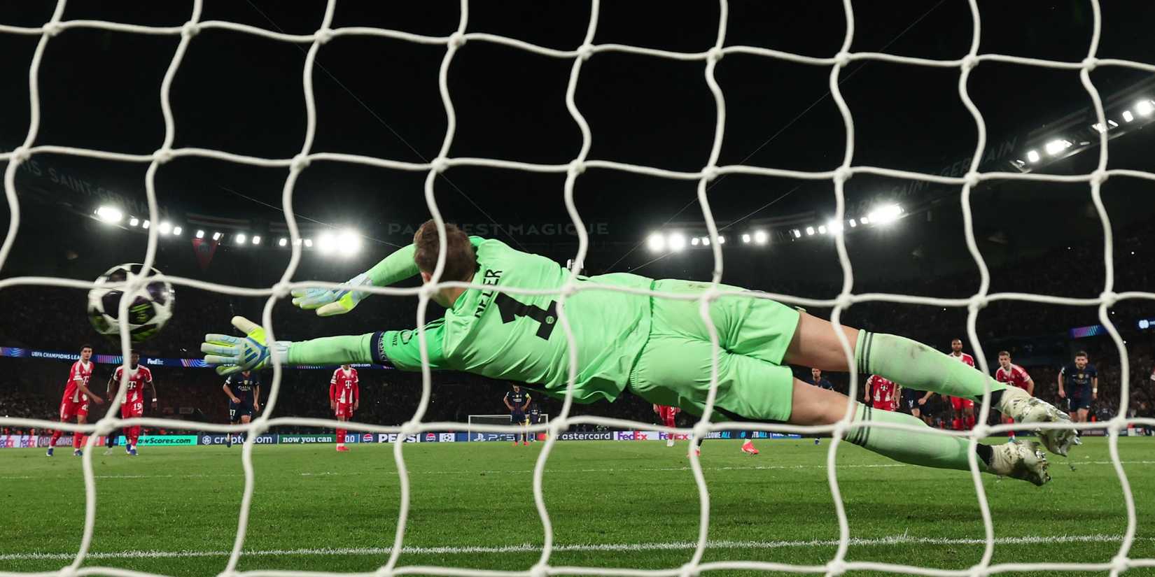 Manuel Neuer vs PSG