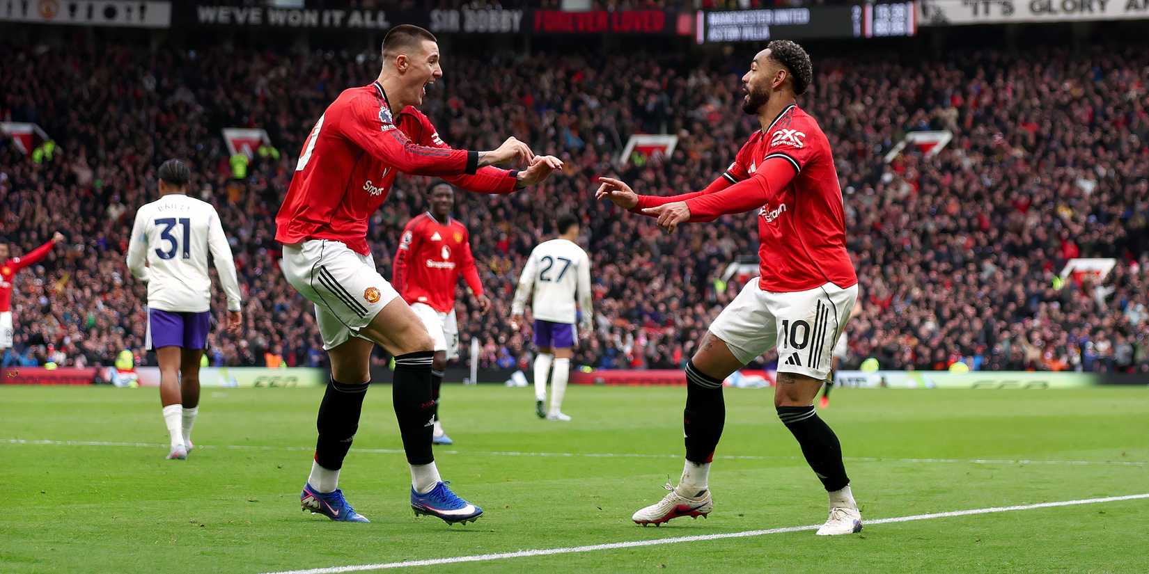 Benjamin Sesko celebrates with Matheus Cunha