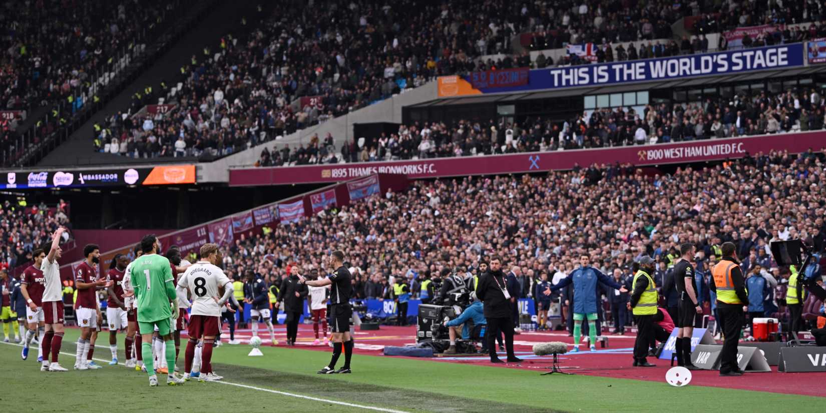 Arsenal and West Ham players await VAR decision