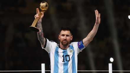 Lionel Messi Argentina with Golden Ball award at World Cup 2022