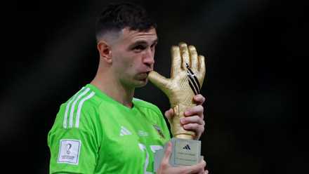 Emiliano Martinez Argentina 2022 World Cup Golden Glove
