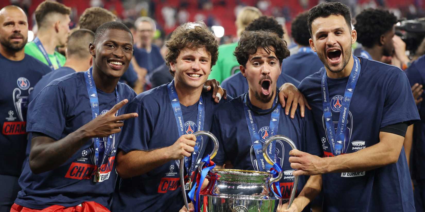 PSG's Vitinha and Joao Neves