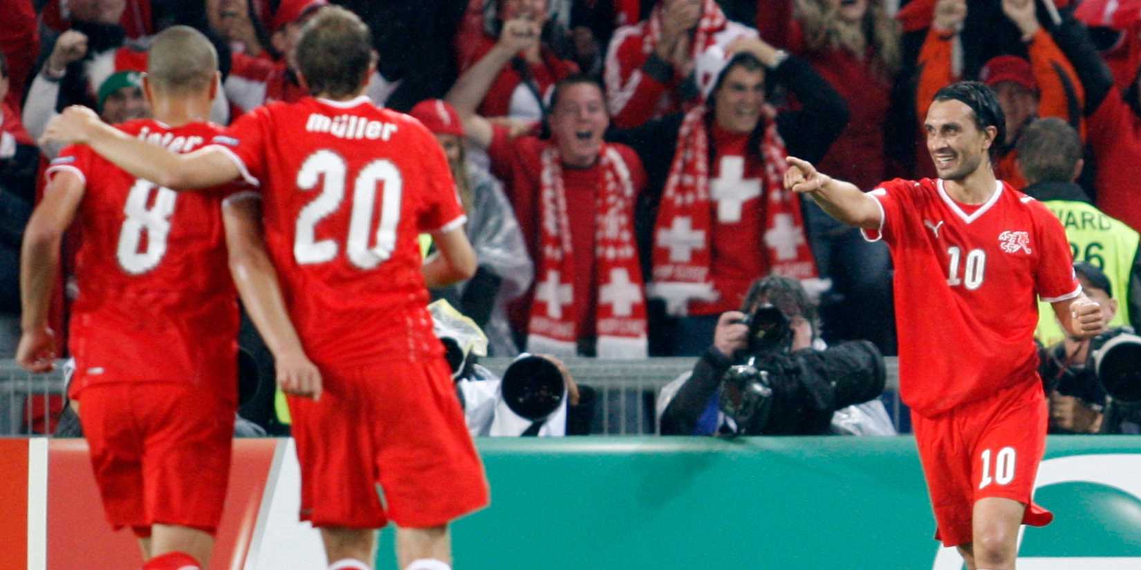 Hakan Yakin celebrating for Switzerland