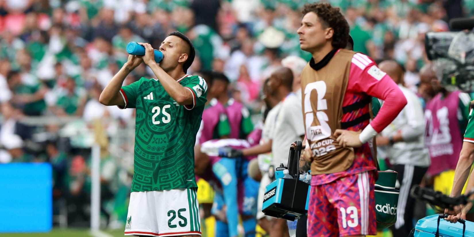 Roberto Alvarado drinks water during Mexico's World Cup match vs South Africa