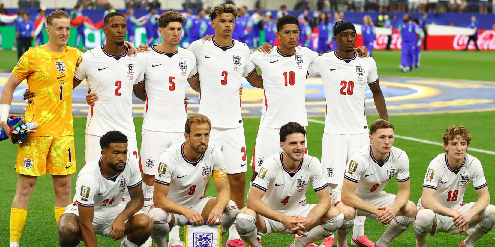 England players pose for a team group photo before the World Cup match vs Croatia