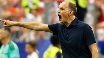 Thomas Tuchel shouting during an England game