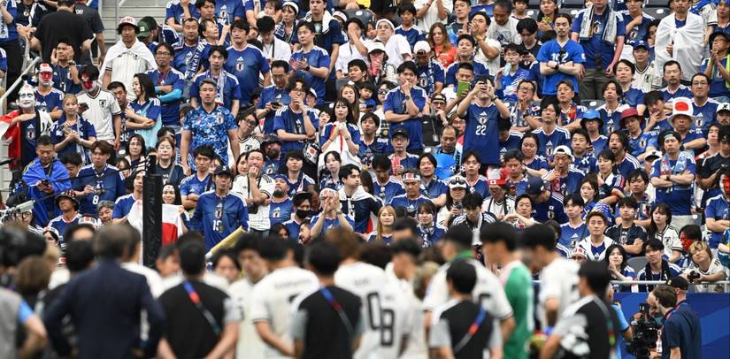 Japan fans