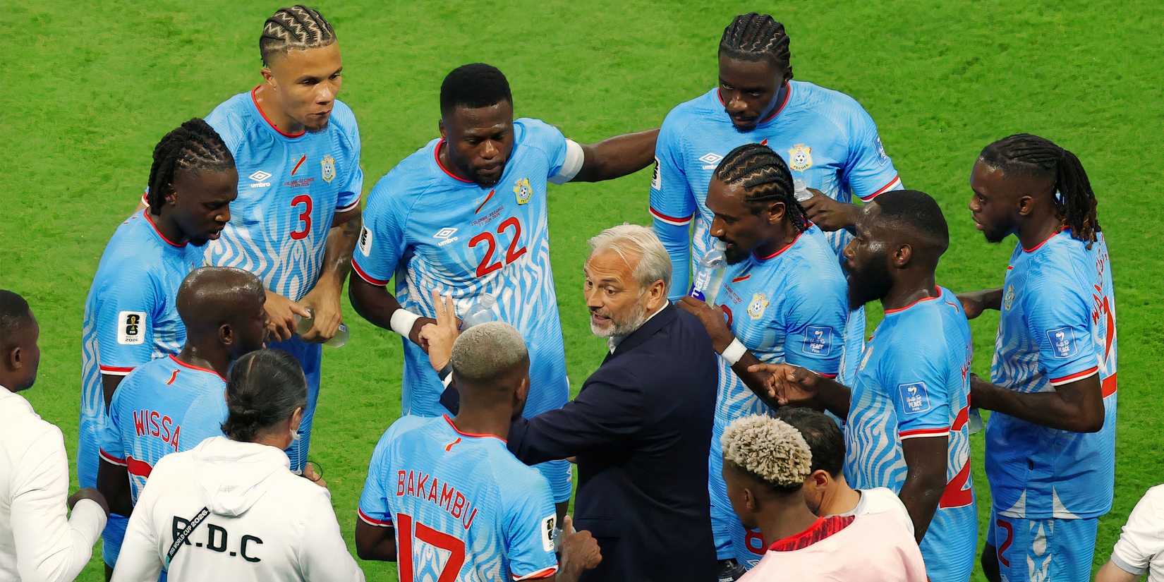 Sebastien Desabre with his DR Congo players during the 2026 World Cup