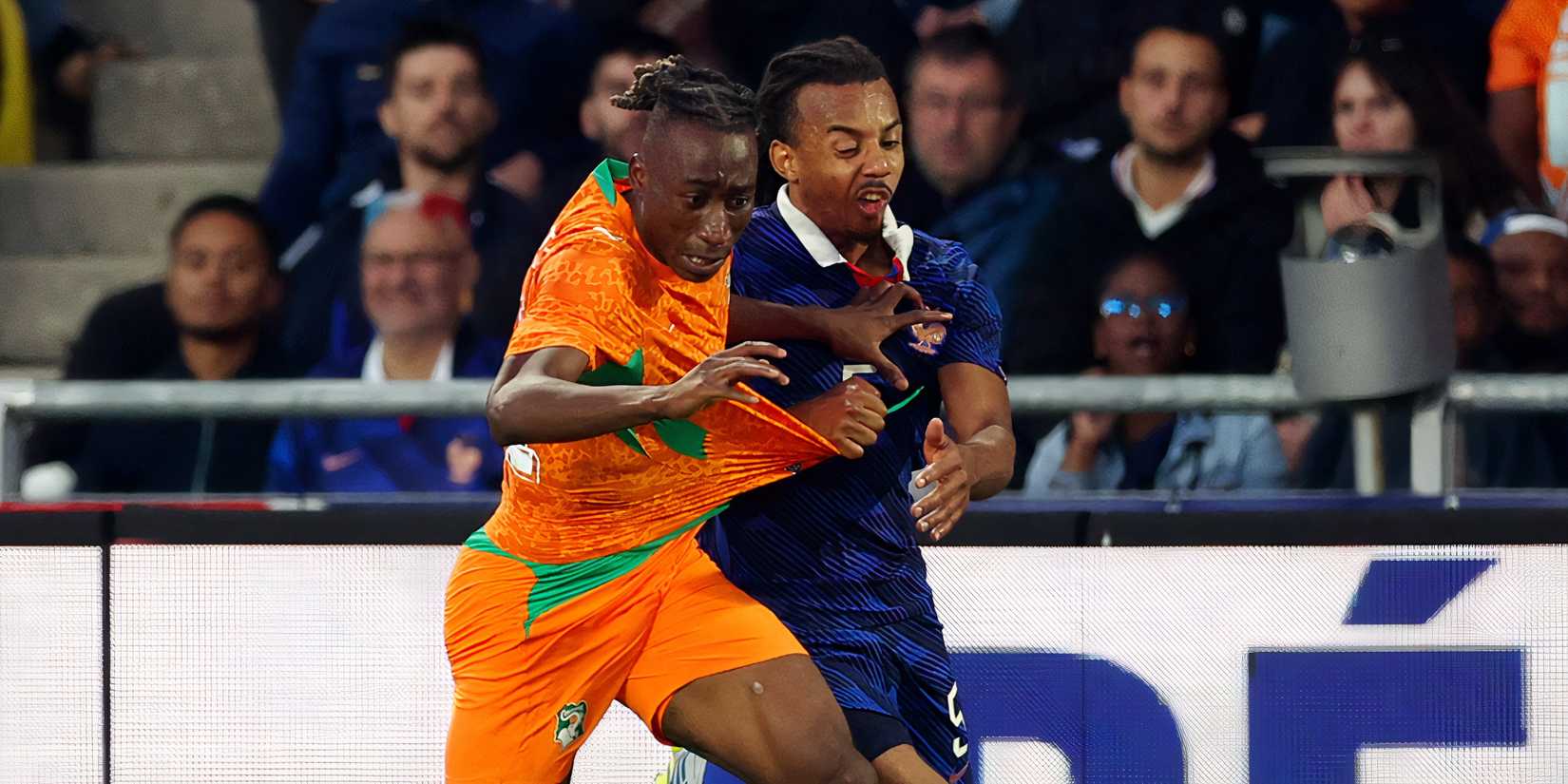 Yan Diomande in action for Ivory Coast