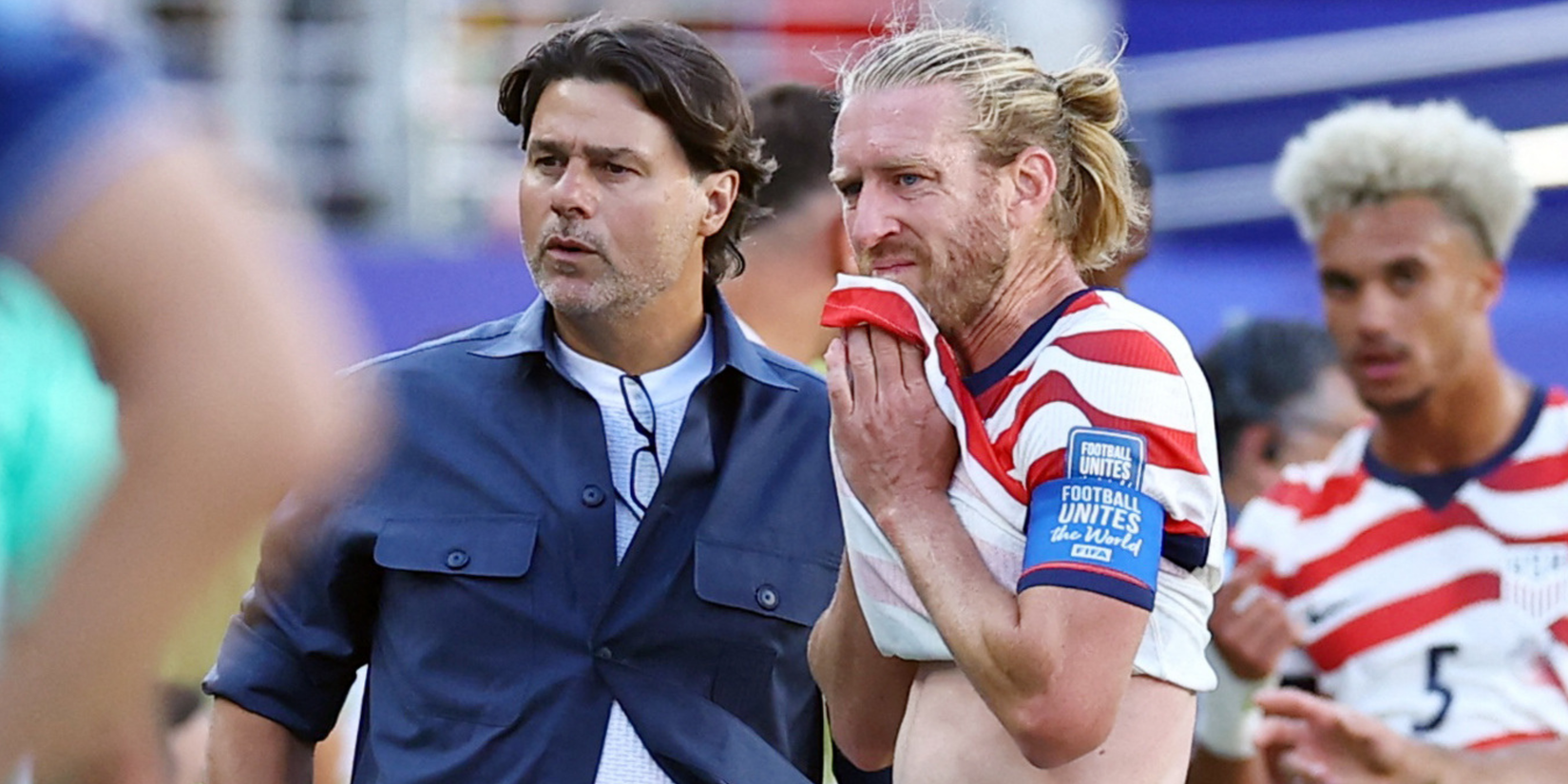 Mauricio Pochettino and Tim Ream (USA) vs Bosnia