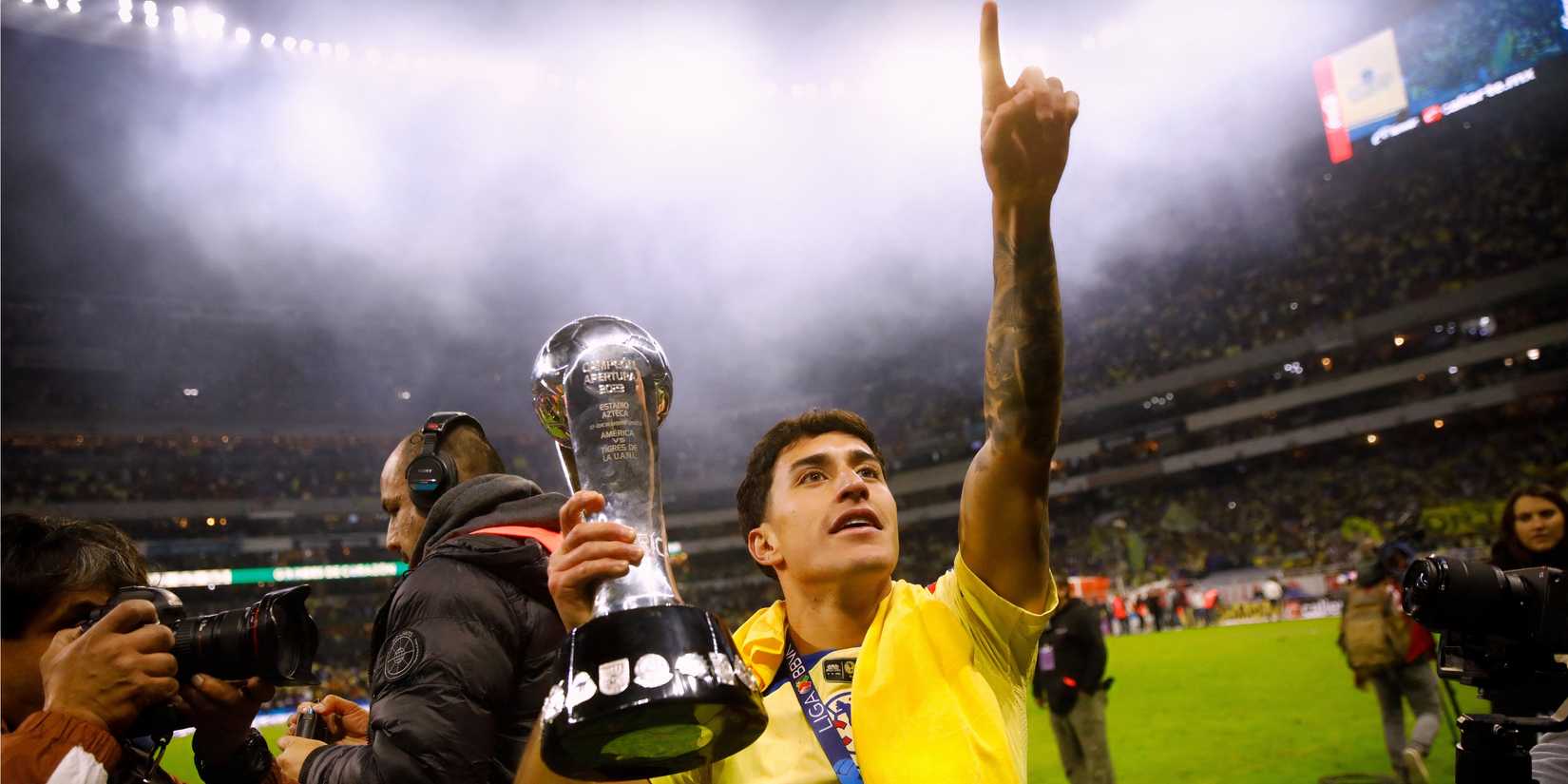 Liga MX trophy