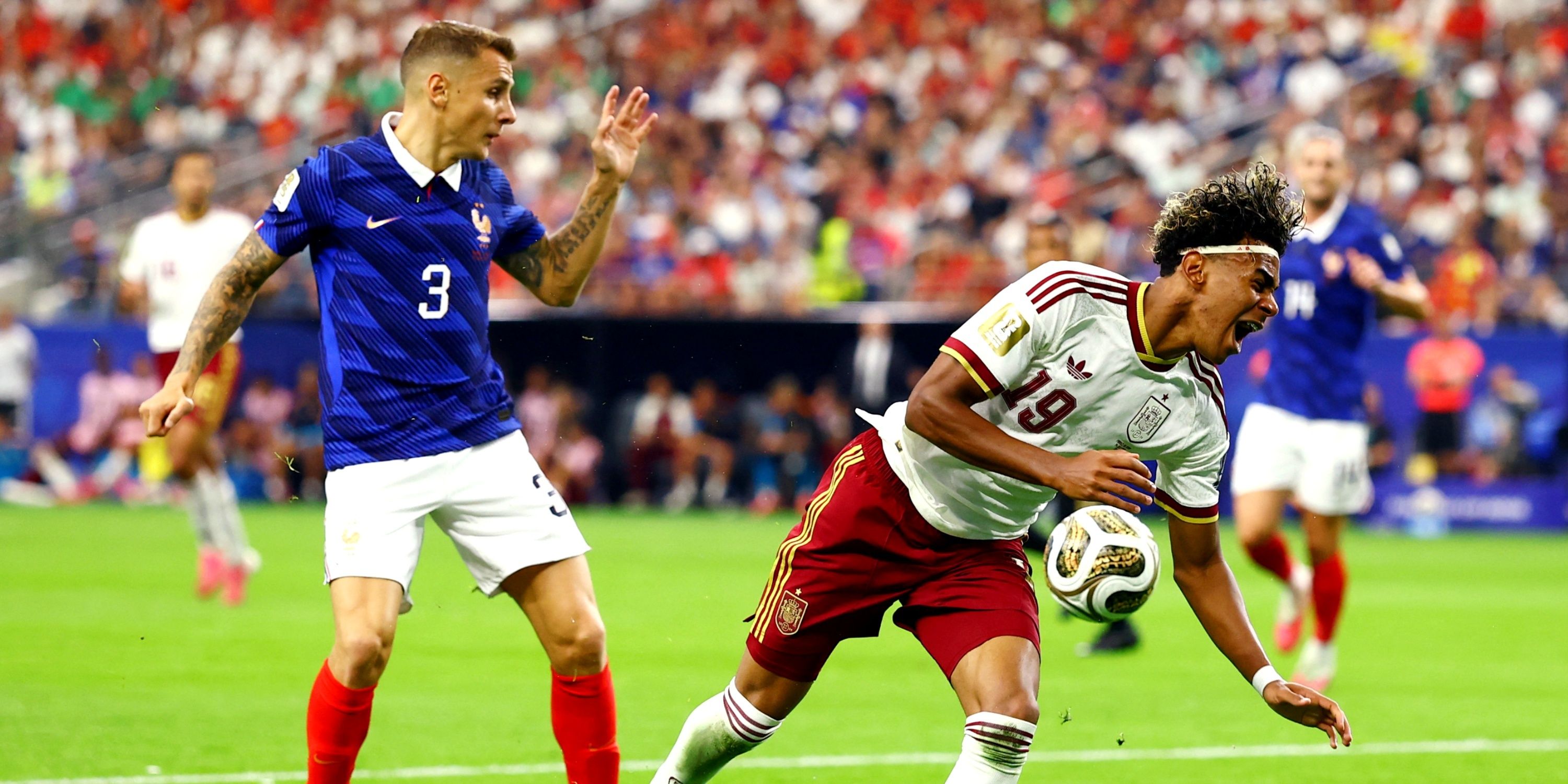 Lucas Digne and Lamine Yamal