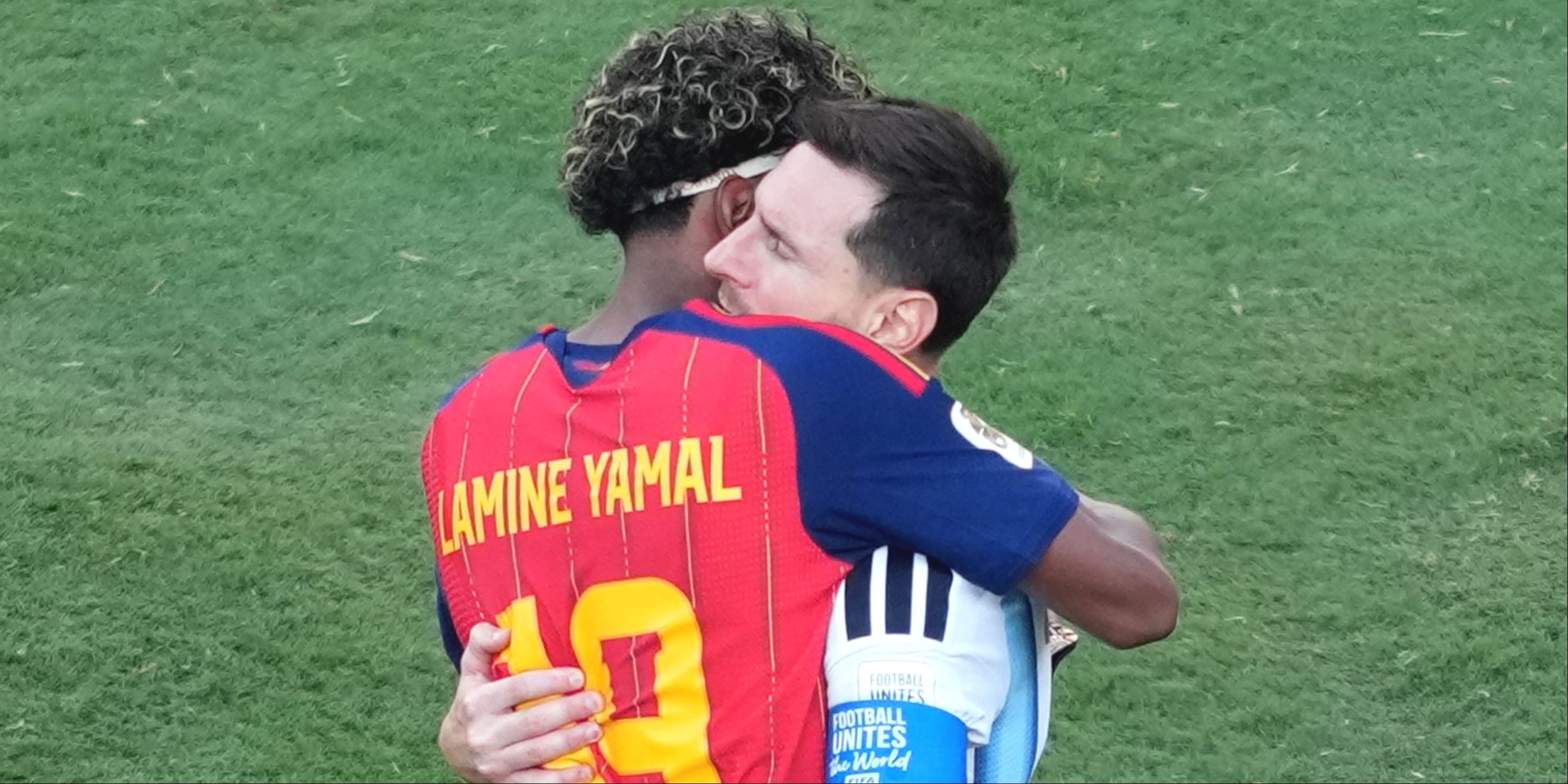 Lamine Yamal and Lionel Messi