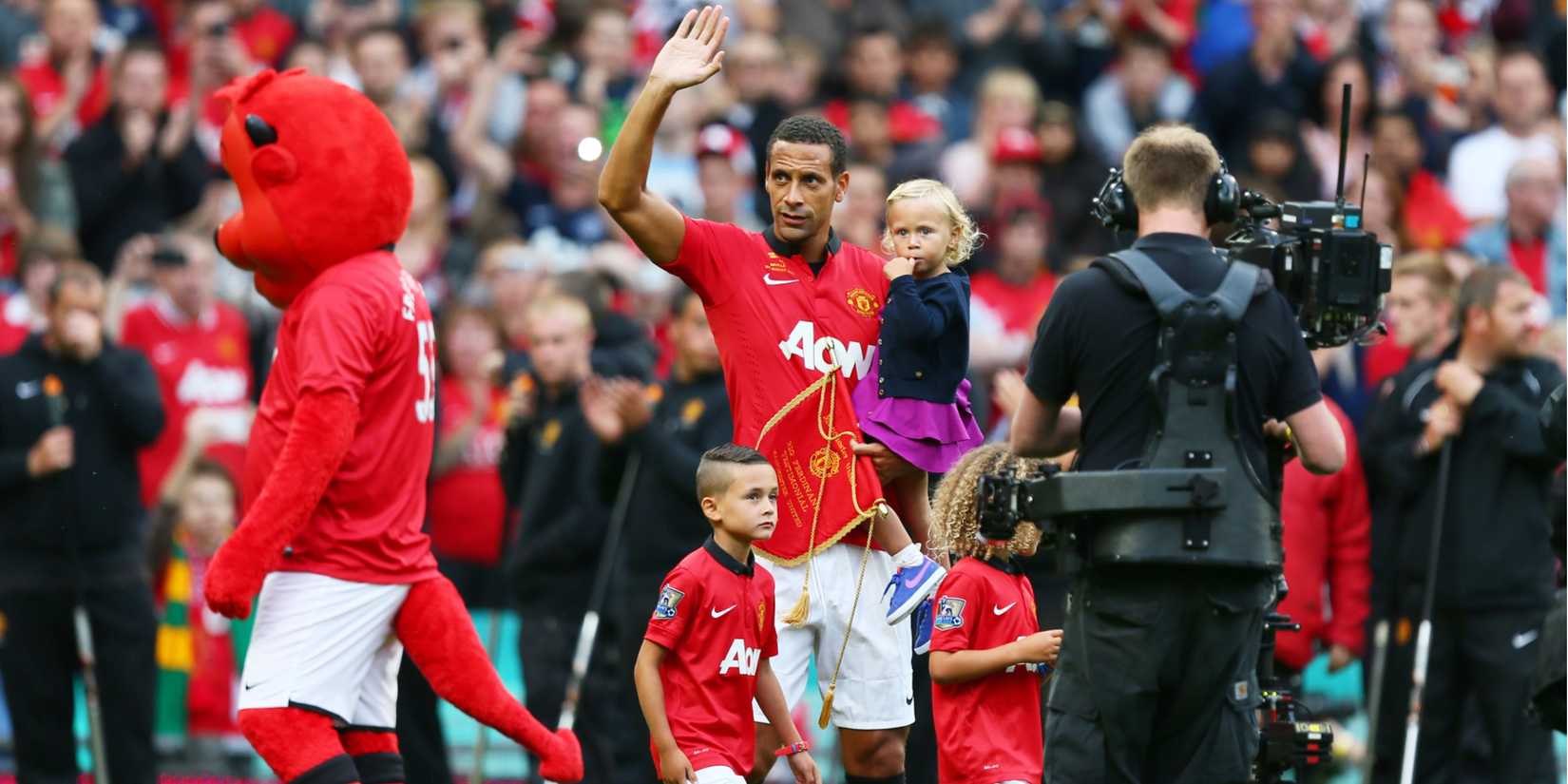 Rio Ferdinand with his children in 2013
