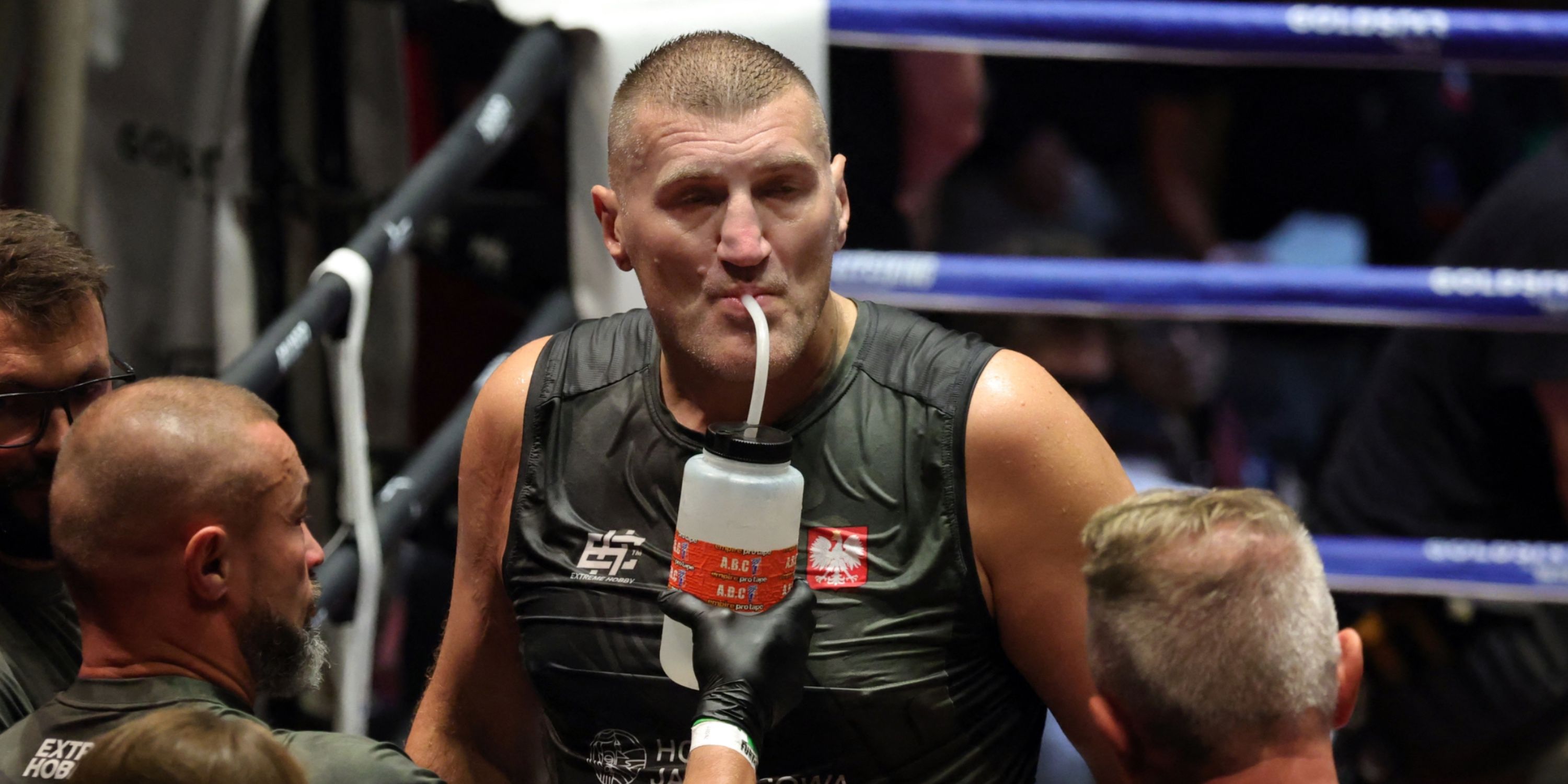 Mariusz Wach Takes Vicious Beating in 6-on-1 MMA Fight