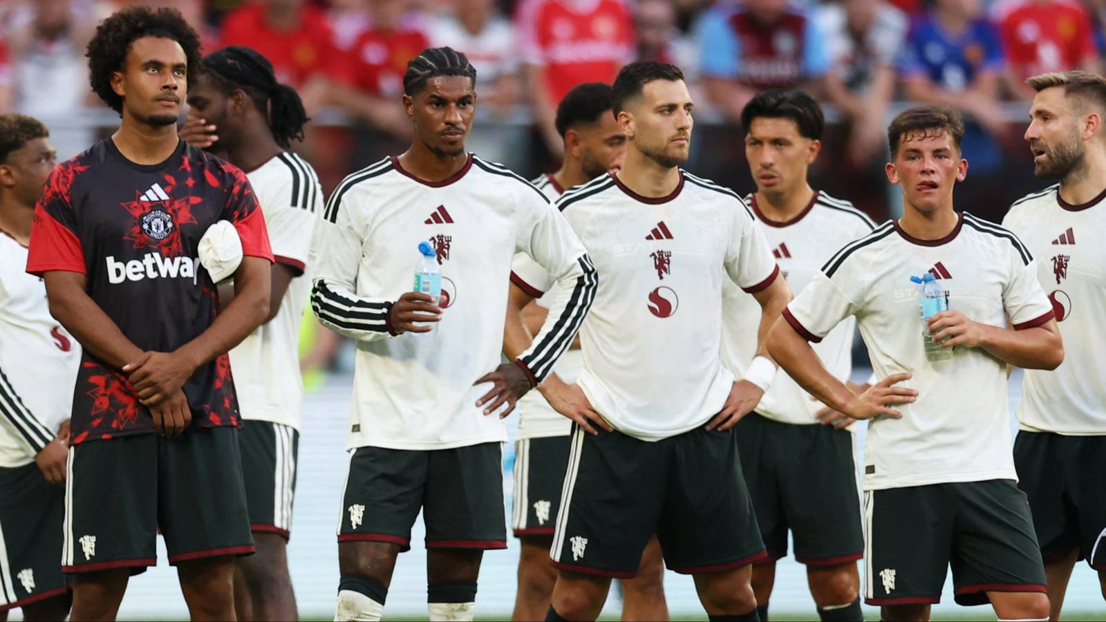 Man Utd Have to Make Major Change to Third Kit For Champions League Games
