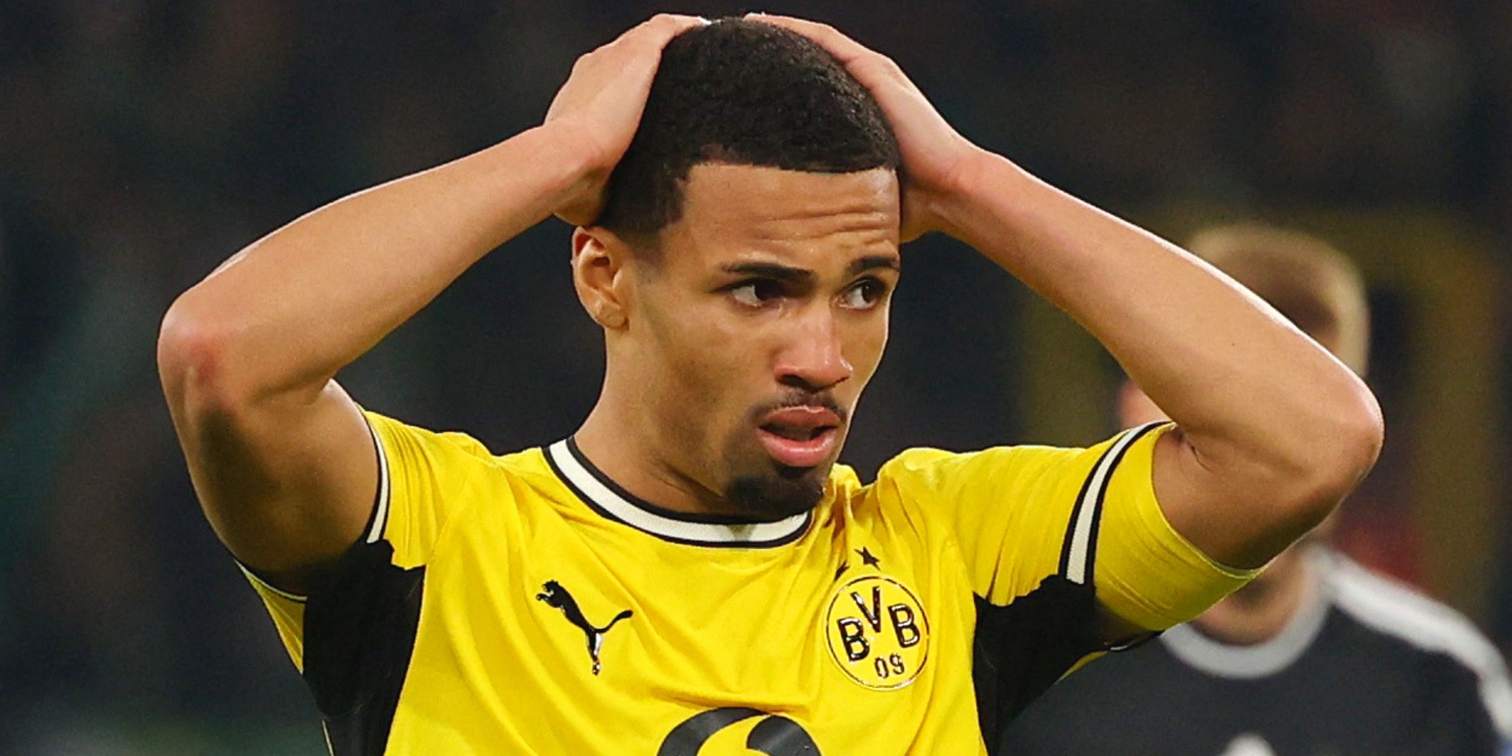 Ethan Nwaneri in action for Borussia Dortmund
