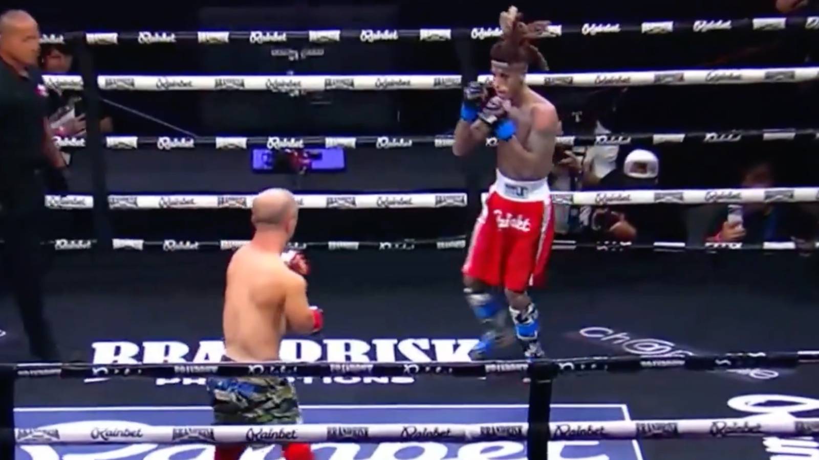 ‘World’s Strongest Dwarf’ Viciously Knocks Out Flyysoulja in MMA Bout