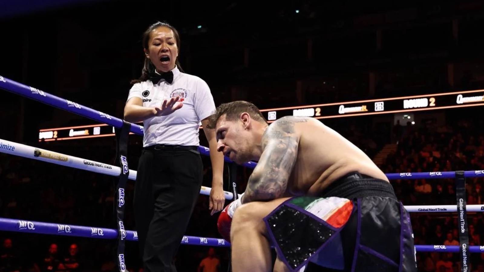 Boxing Fans Want Female Referee Banned Over 'Disgraceful' Mid-Fight Act
