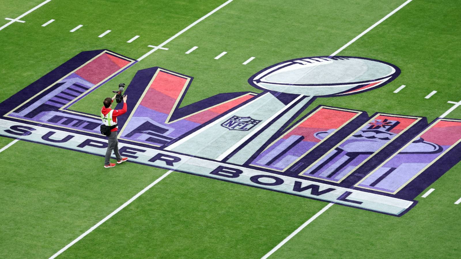 NFL All-Pro Goes Viral After Brutally Calling Out Own Team Over Lack of a Contract