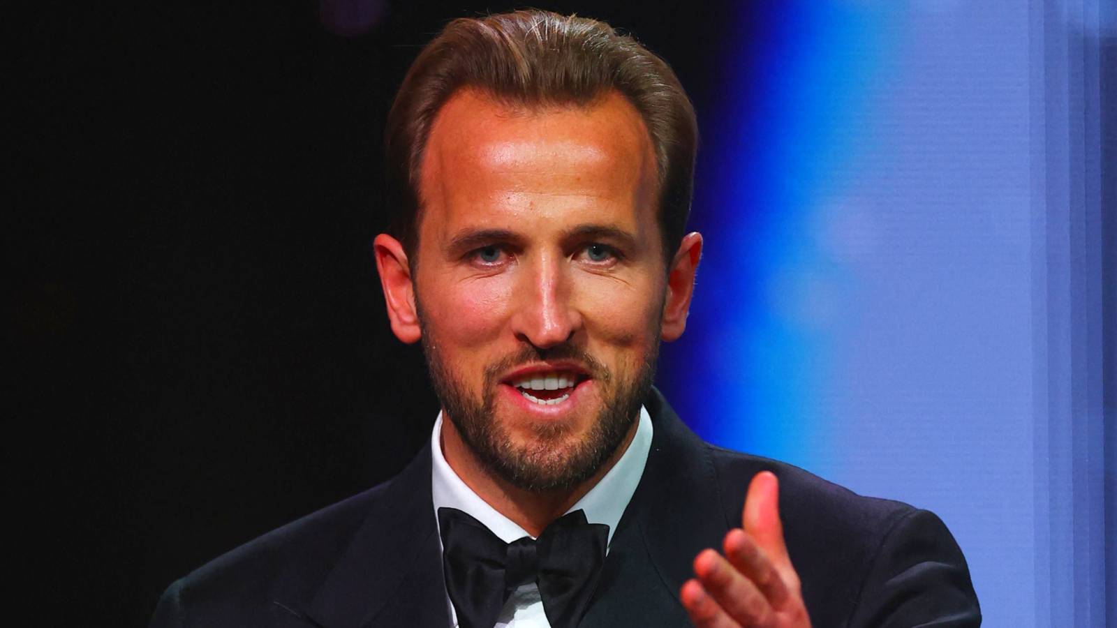 Former American Football Player Makes NFL Offer to Harry Kane After Ballon d'Or Win