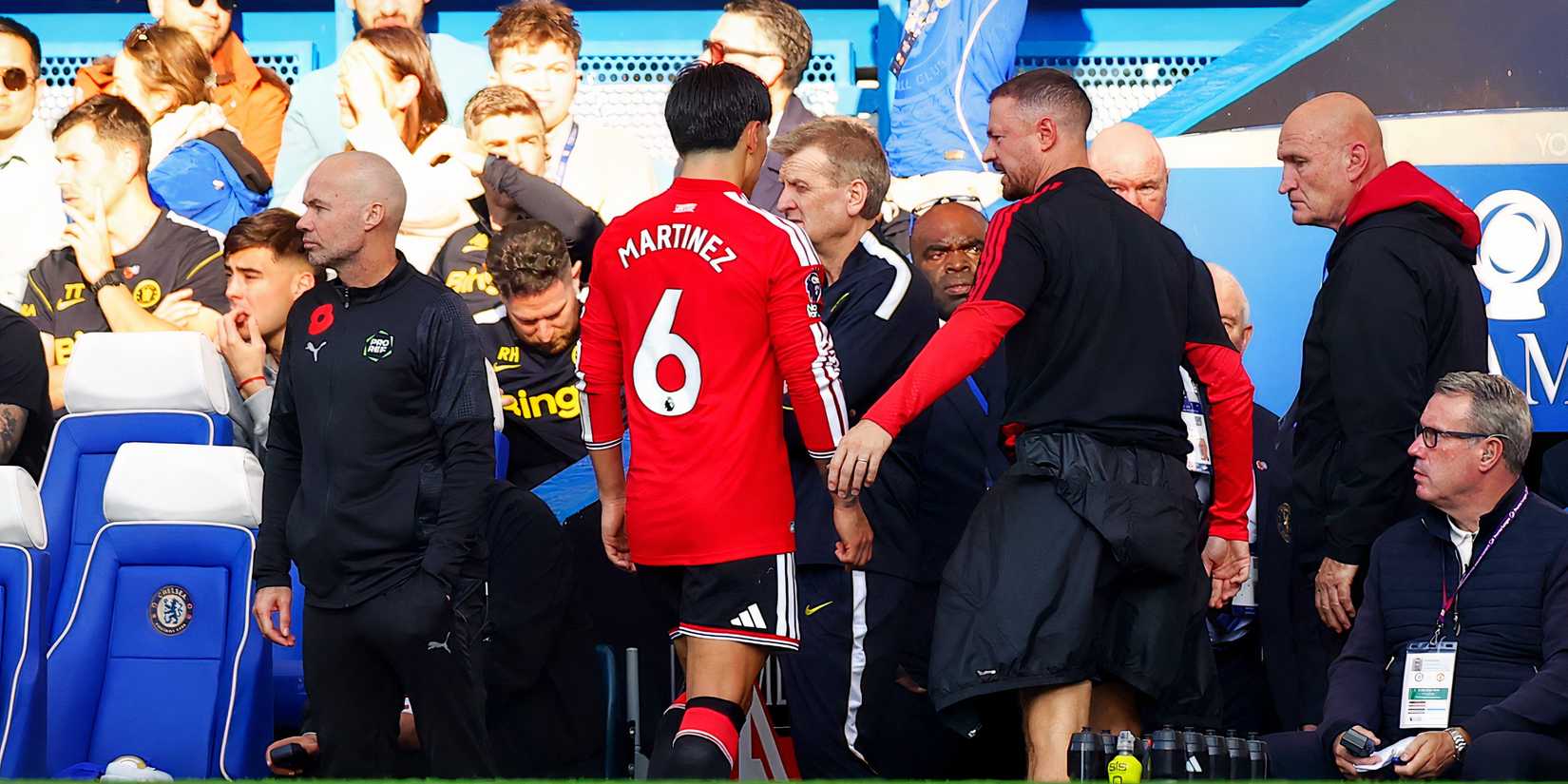 Lisandro Martinez gets sent vs Chelsea
