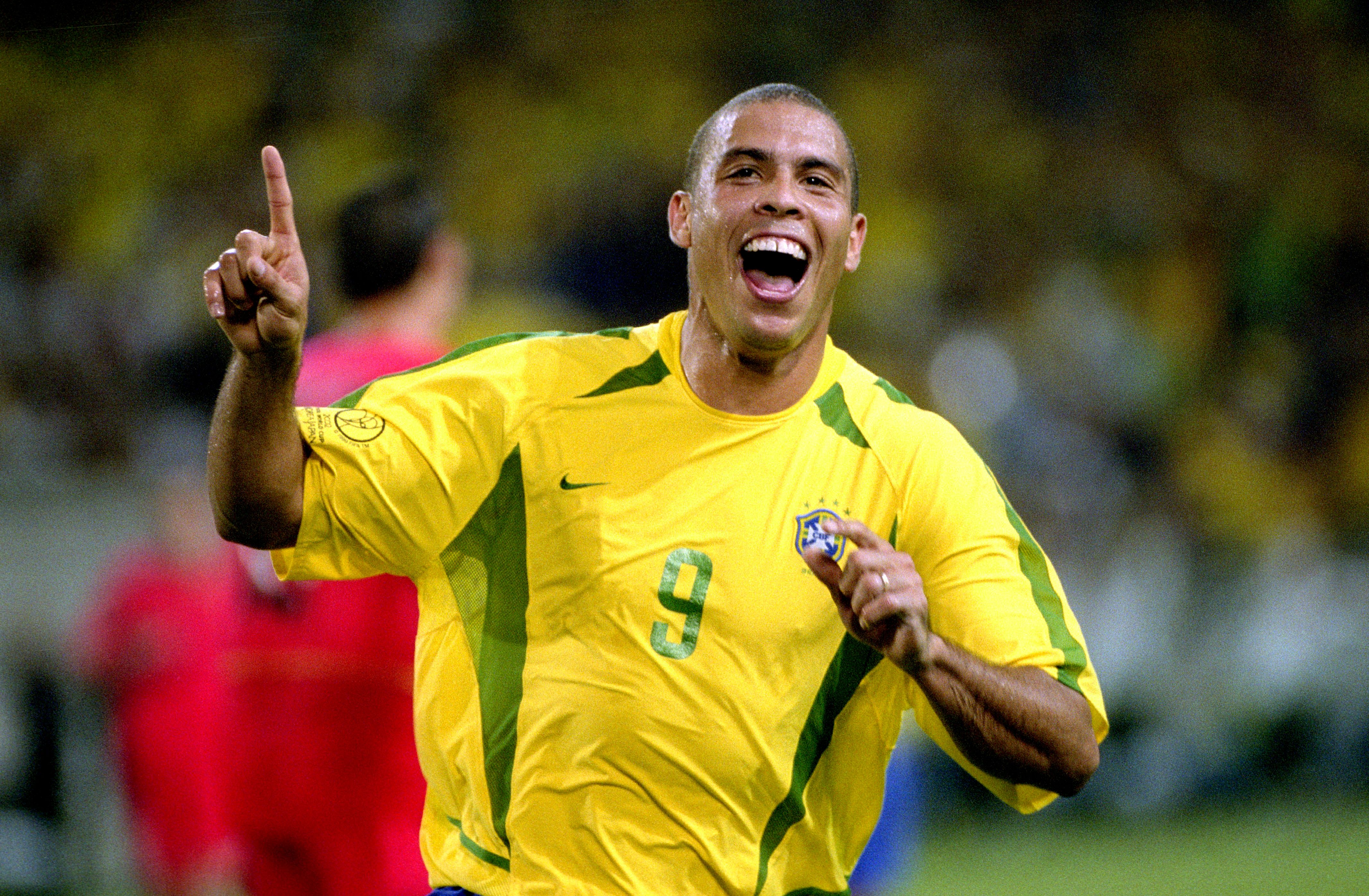 Ronaldinho Snubbed Lionel Messi When Naming Greatest Footballer Ever