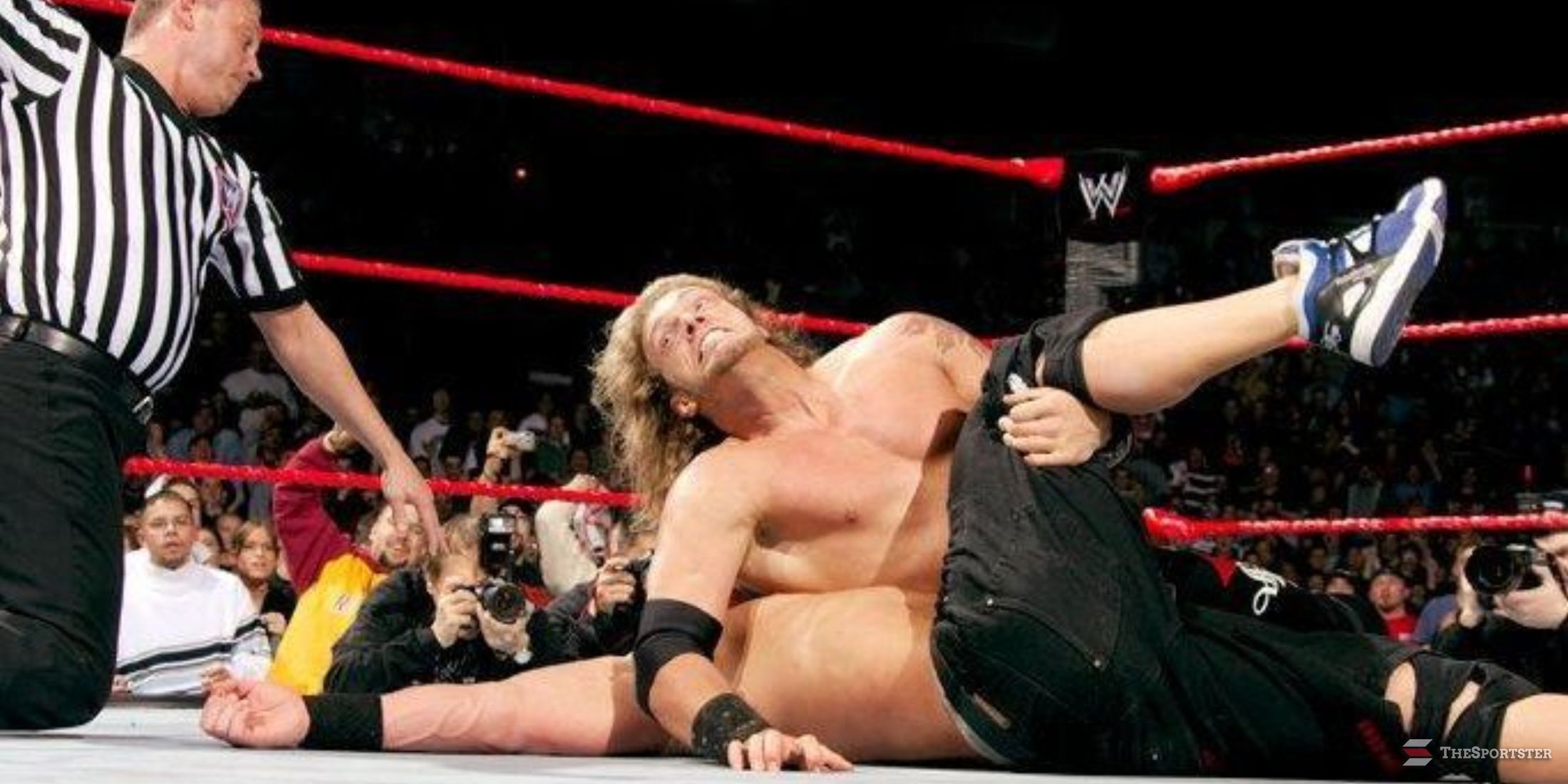 Edge Cashes In Money In The Bank Edge cashing in Money in the Bank after the 2006 Elimination Chamber